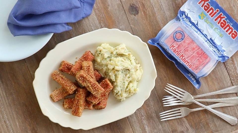 foto de Milanesas de Kani Kama Santa Elena con puré con perejil y aceitunas